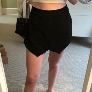 Black Skort